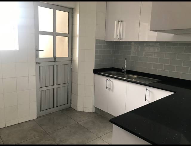 2 BEDROOM APARTMENT TO LET IN ESPLANADE